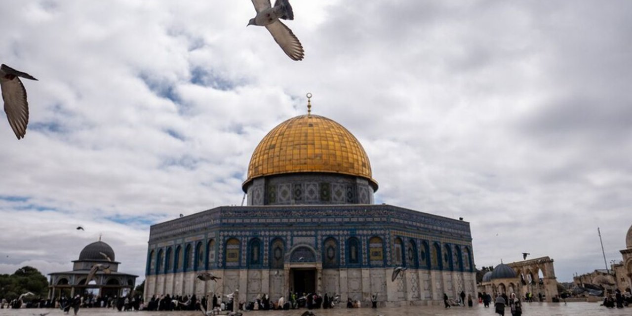 Mescid-i Aksa, 41 Gün Sonra İbadete Açıldı