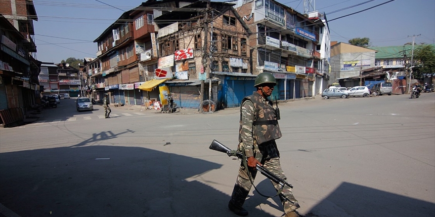 Cammu Keşmir İkiye Bölündü