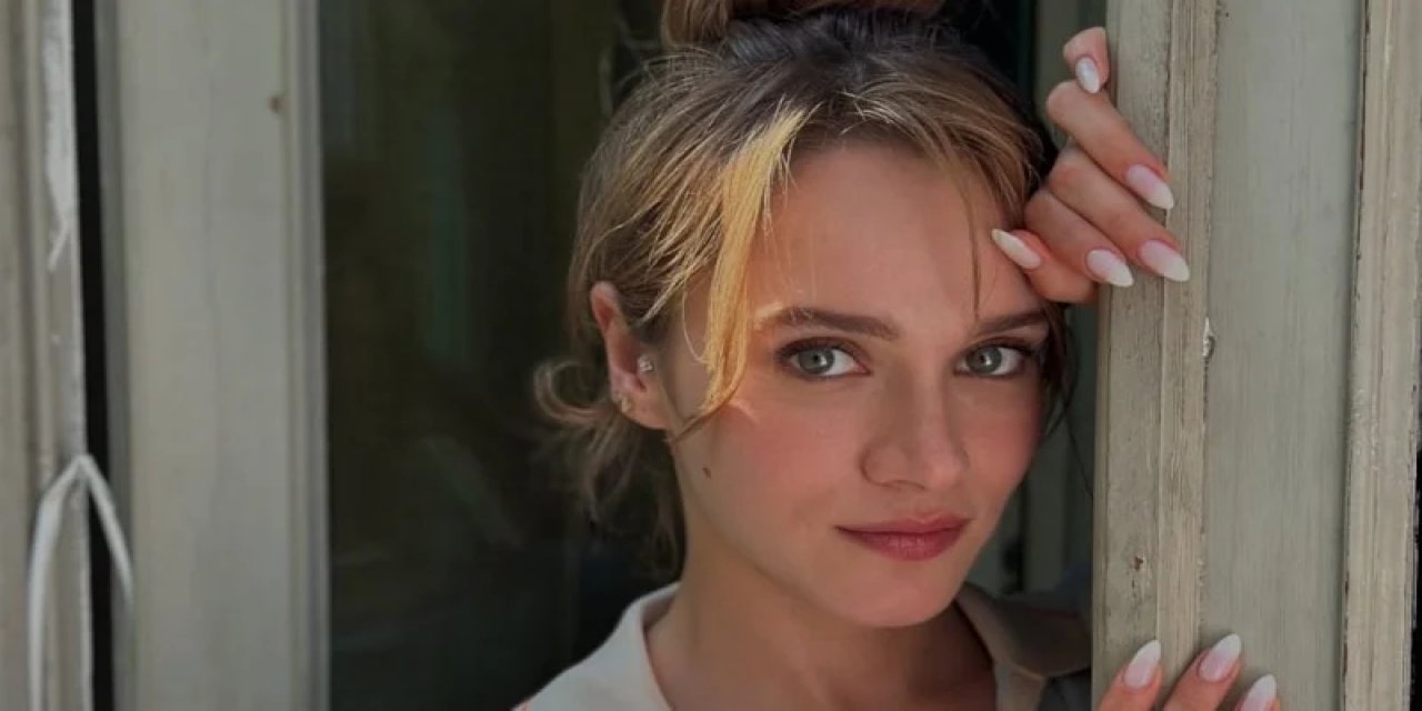 Miray Daner'in Eski Görüntüleri Gündem Oldu! İç Çamaşırlı Hali Yorum Aldı