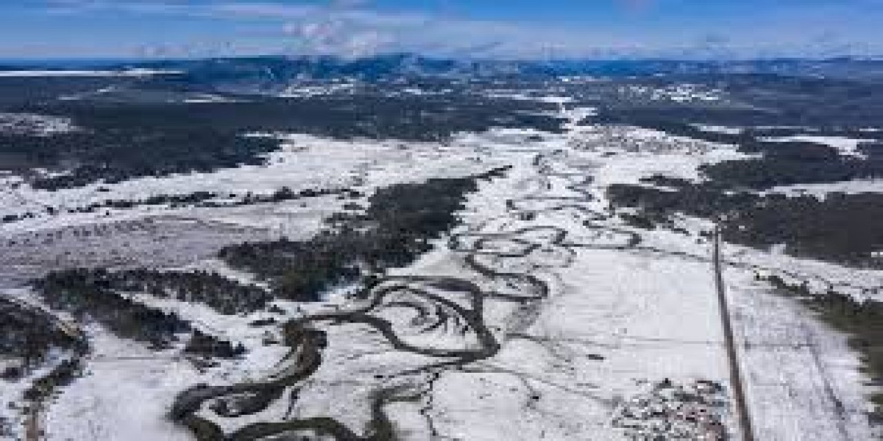 Bazı İlerde Kar Etkisini Sürdürüyor