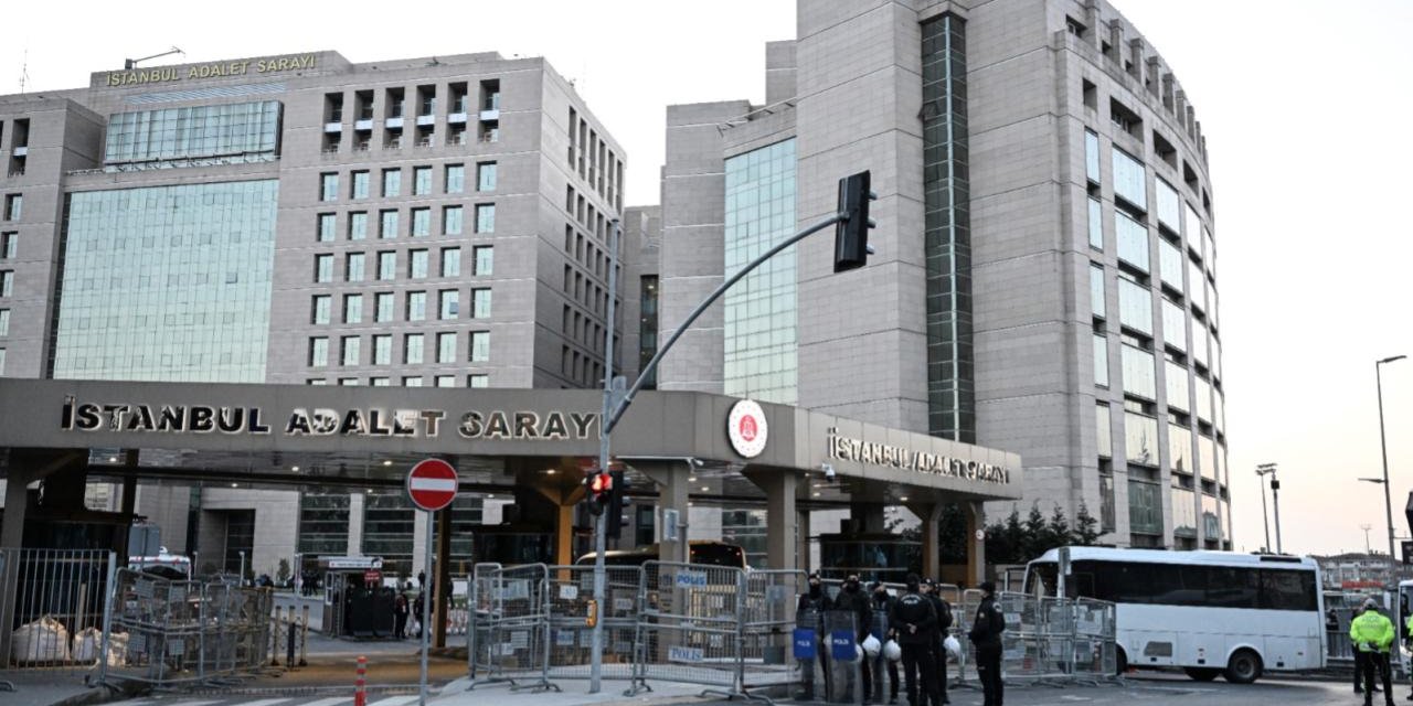 Kırmızı Bültenle Aranan Firari Şüpheli İspanya'da Yakalandı