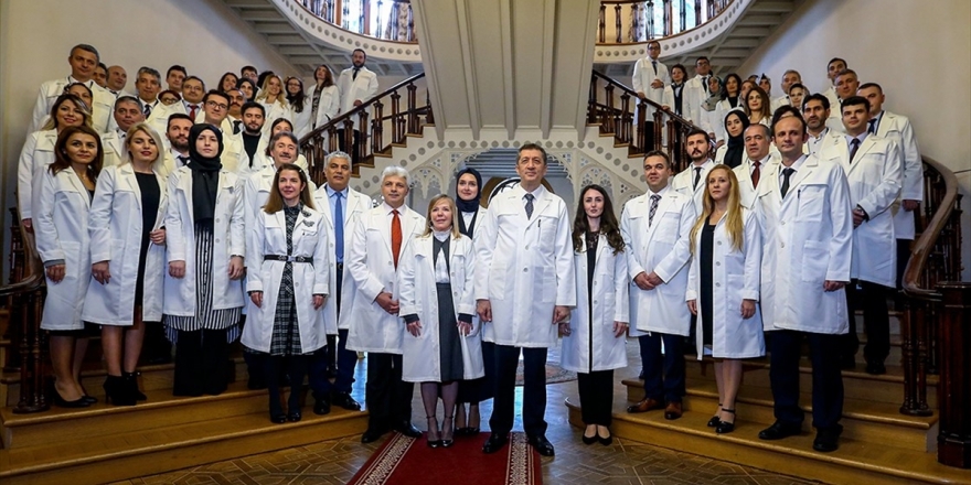 Yeni Tasarlanan Öğretmen Önlüklerinin Tanıtımı Yapıldı