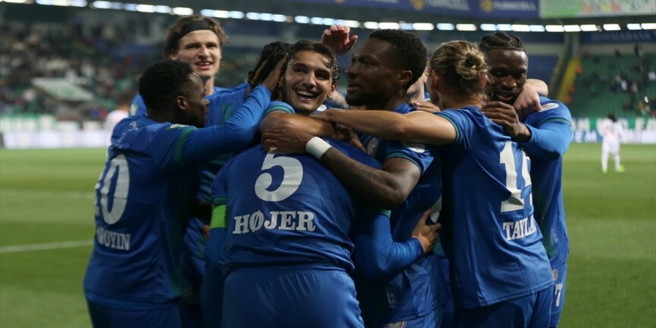 Çaykur Rizespor 3 Puanı 4 Golle Aldı