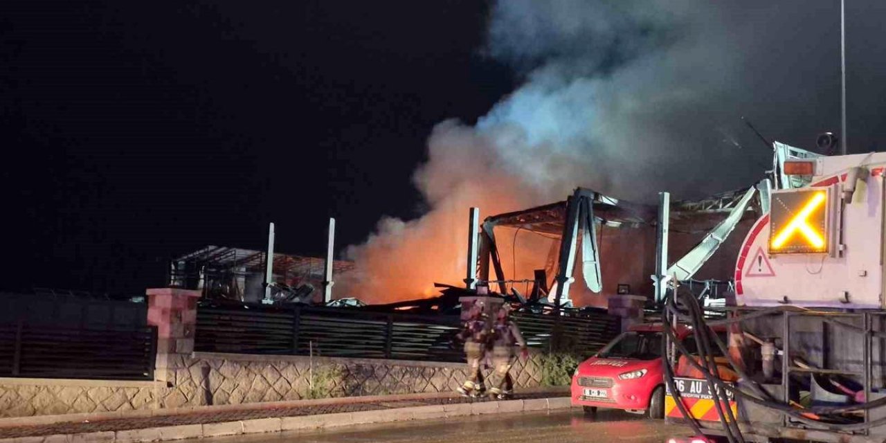 Sincan'da İlaç Fabrikasında Yangın