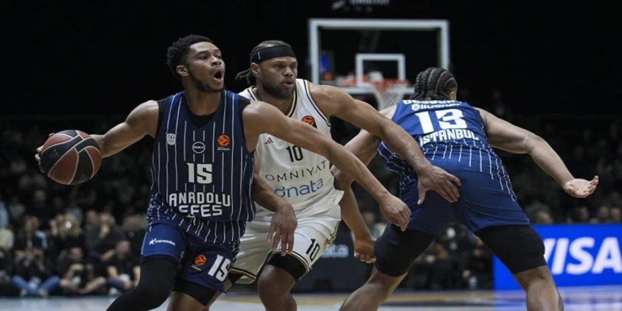 Anadolu Efes, Dubai Basketbol'u Devirdi