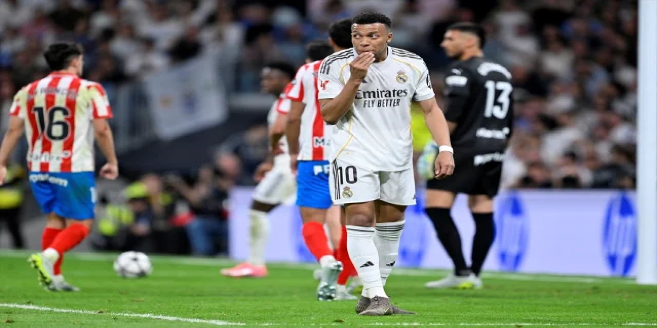 Dudak Dudağa Yakalandılar! Tepkiler Çığ Gibi