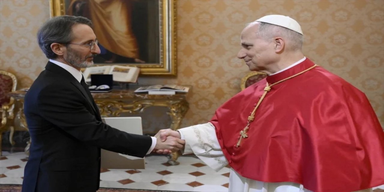 Vatikan Büyükelçisi Fahrettin Altun, Güven Mektubunu Papa'ya Sundu