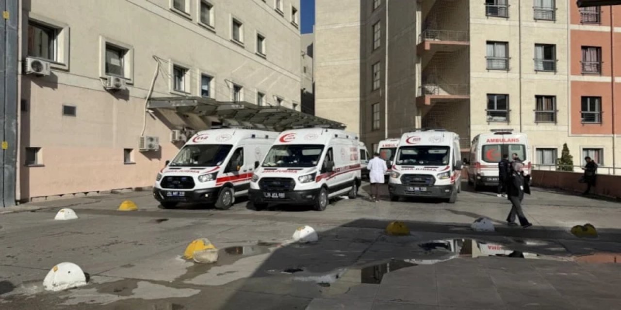 Sakarya'da Düğün Salonunda Alkollü Grubun Bıçaklı Kavgası