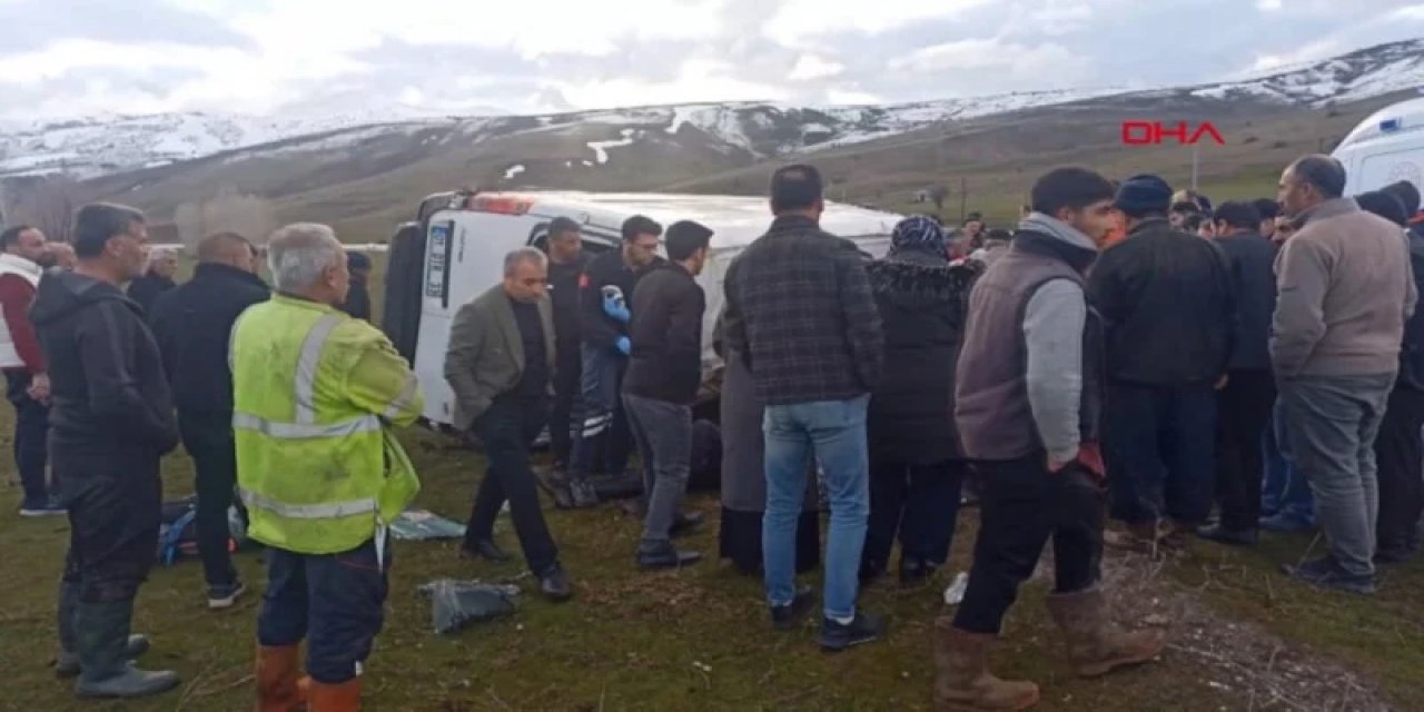 Van’da Minibüs Takla Attı: 13 Yaralı