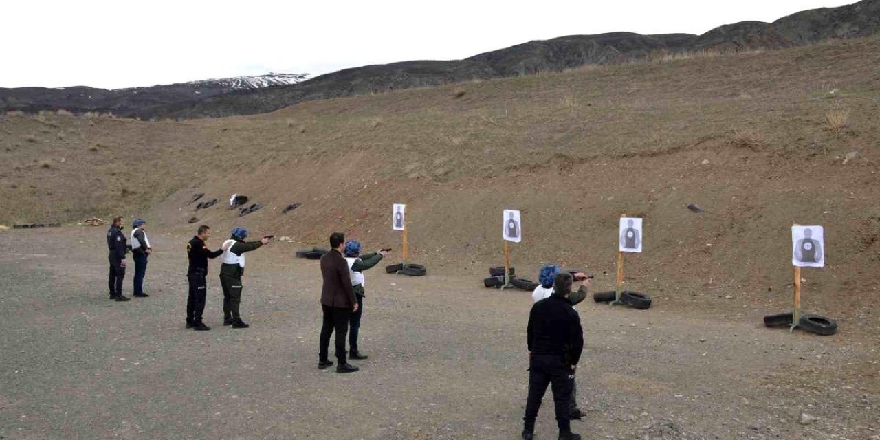 Erzincan'da Silah Eğitimi