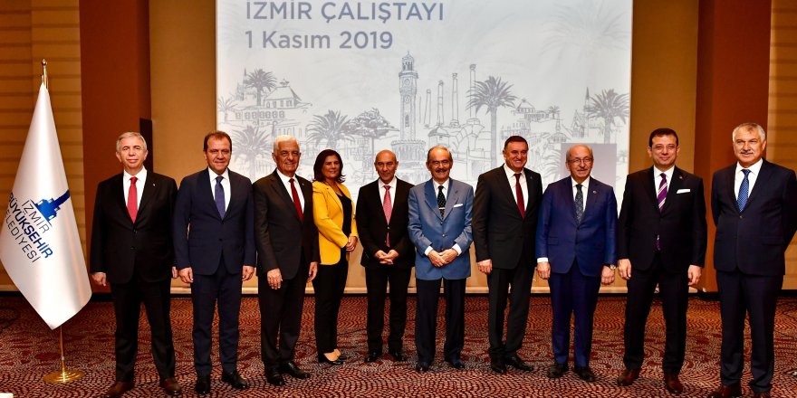 Büyükşehir Belediye Başkanları zirvesi İzmir’de başladı