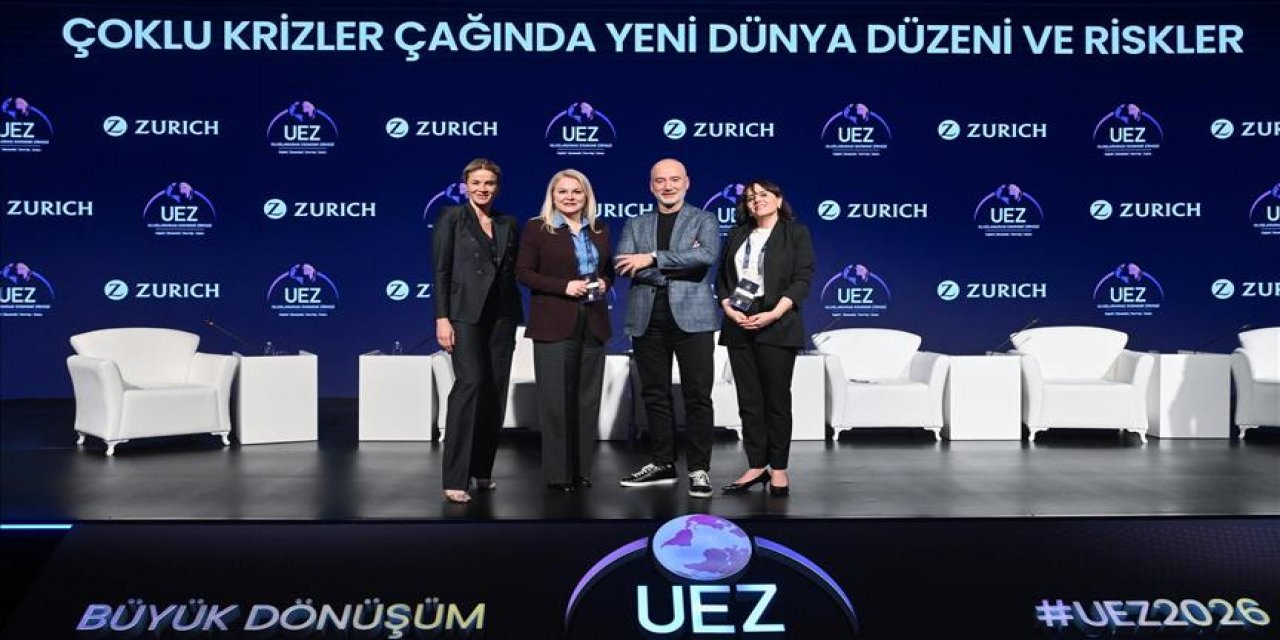 "Çoklu Krizler Çağında Yeni Dünya Düzeni ve Riskler" Panelinde Yeni Dönemin Dinamikleri Tartışıldı