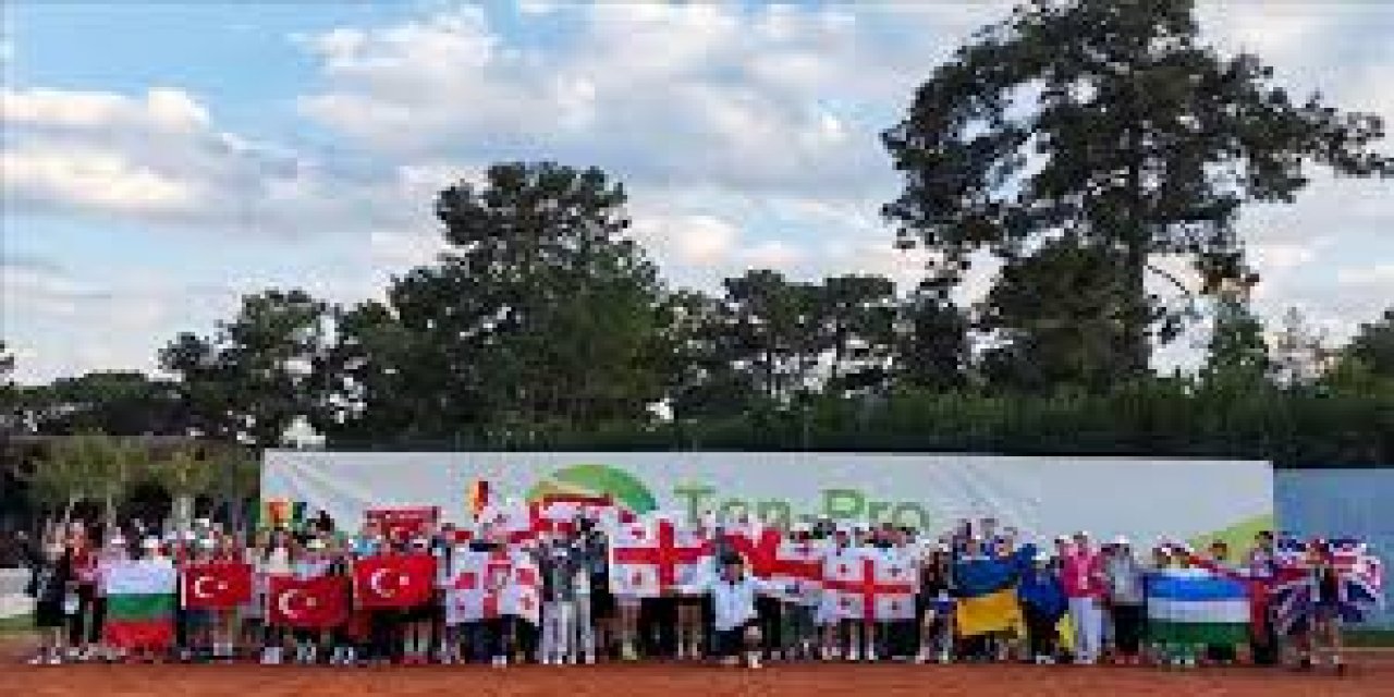 Corendon Tennis Club Kemer Geleceğin Tenisçilerine Ev Sahipliği Yapıyor