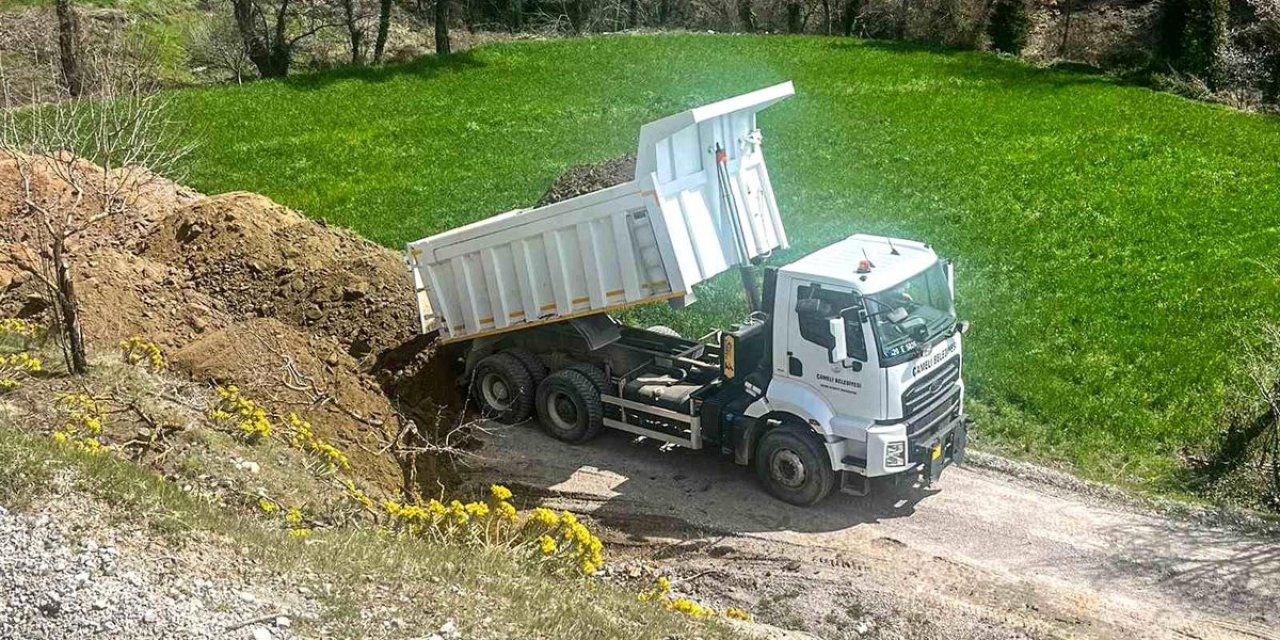 Çamelili Vatandaşların Güvenli ve Konforlu Ulaşımı Sağlanması İçin Çalışmalar Sürüyor