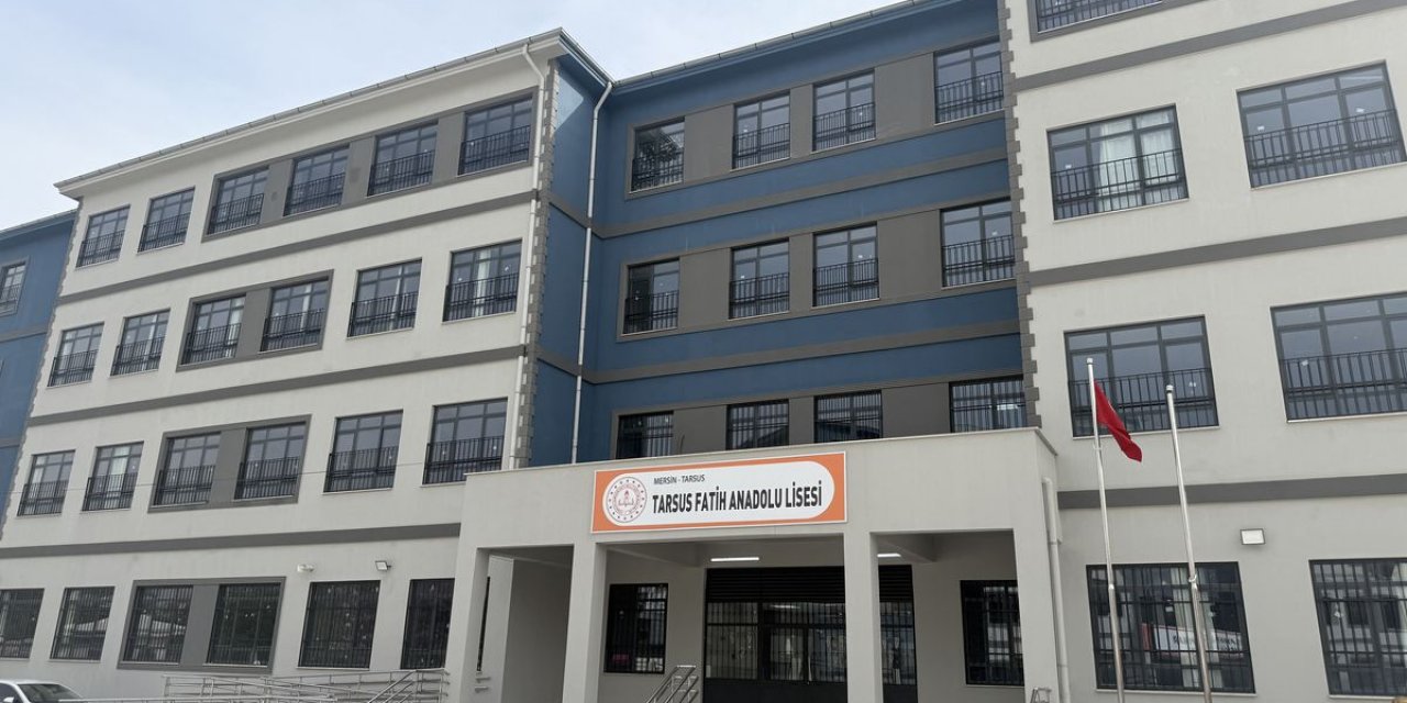 Mersin'de Bir Lise Öğrencisi Silahla Yakalandı