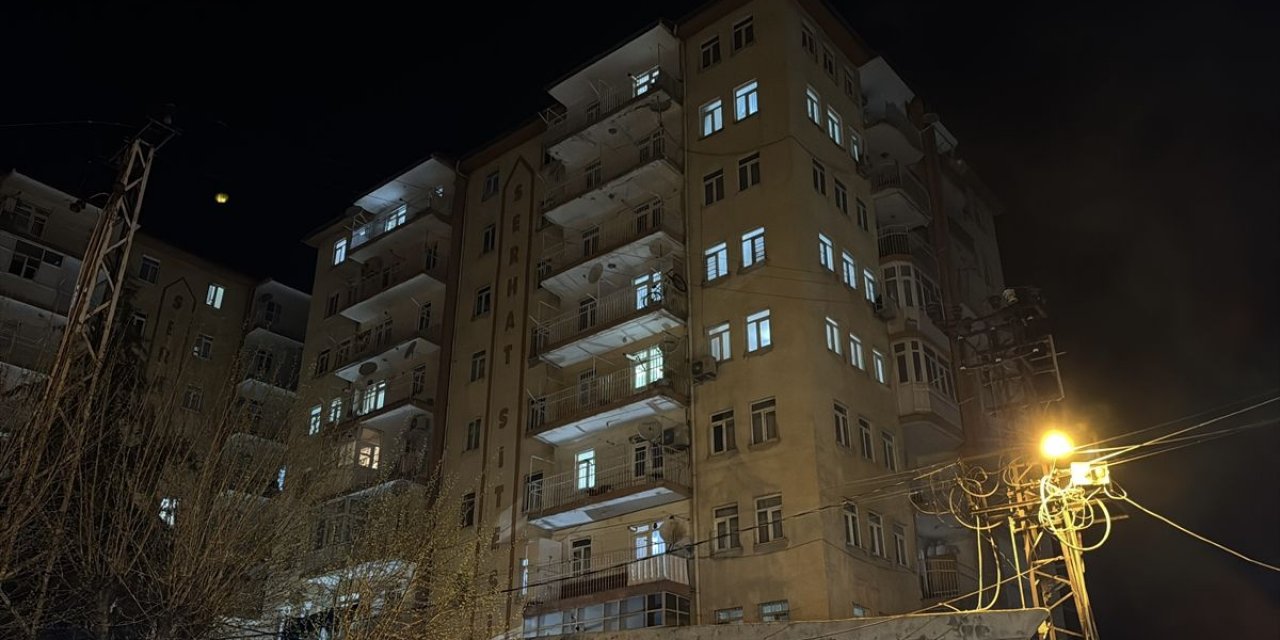 Eşi ve Kızını Vurdu, Çayını İçtikten Sonra Kendini İhbar Etti