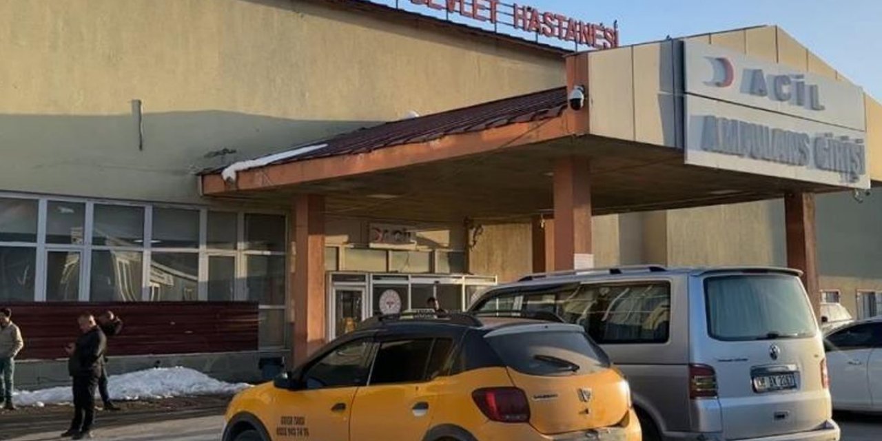 Yüksekova'da Zehirlenme Şüphesiyle 12 Öğrenci Hastaneye Kaldırıldı