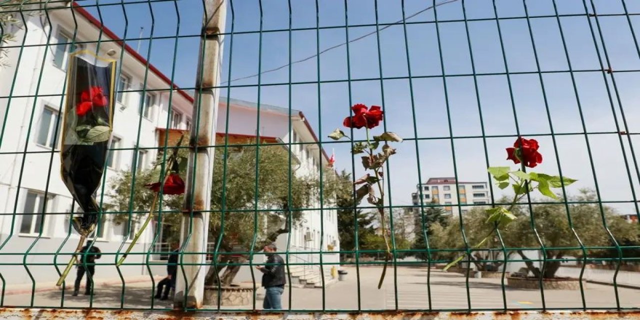 Okulun WhatsApp Grubuna Tehdit Mesajı: Ses Kaydı Gönderip, 10 Öğrencinin İsmini Verdi