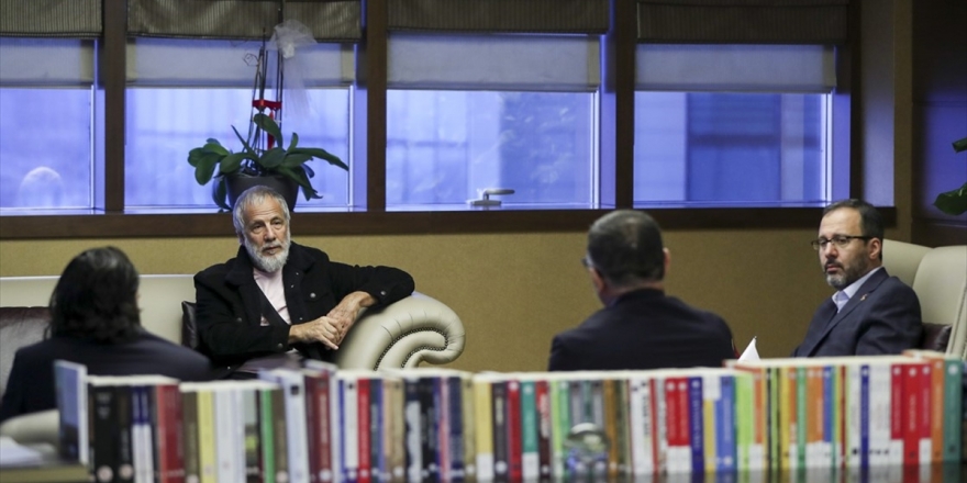 Bakan Kasapoğlu, Sanatçı Yusuf İslam İle Bir Araya Geldi