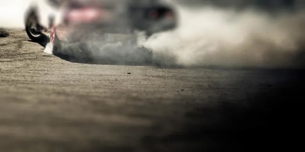 Eskişehir'de Otomobiliyle Drift Yapan Sürücüye 340 Bin Lira Ceza Uygulandı