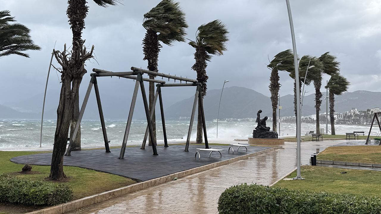 Meteoroloji'den Ege ve Batı Akdeniz İçin "Fırtına" Uyarısı