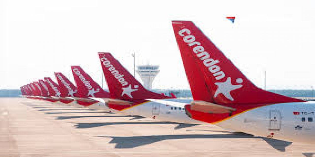 Corendon Airlines, Oyuncular Özge Yağız Ve Yusuf Çim'i Varşova'da Hayranlarıyla Buluşturdu