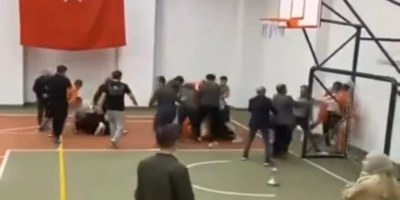 Adana'da Voleybol Turnuvasında Darbedilen 6 Öğretmen Hastaneye Kaldırıldı