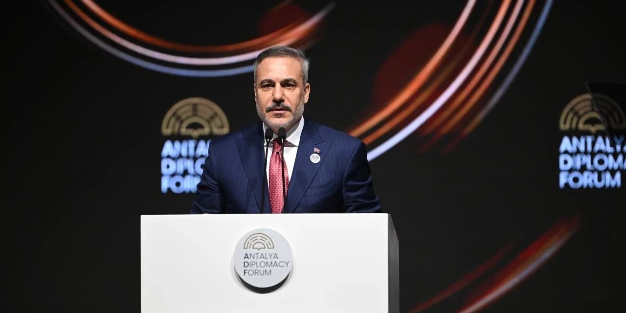 Diplomasinin Kalbi Antalya'da Atıyor! Bakan Hakan Fidan'dan Açıklama: "Ender Ülkelerden Biri Türkiye'dir"