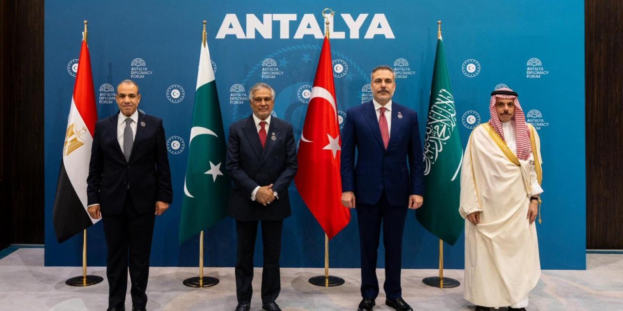 Antalya'da 4'lü Dışişleri Bakanları Zirvesi