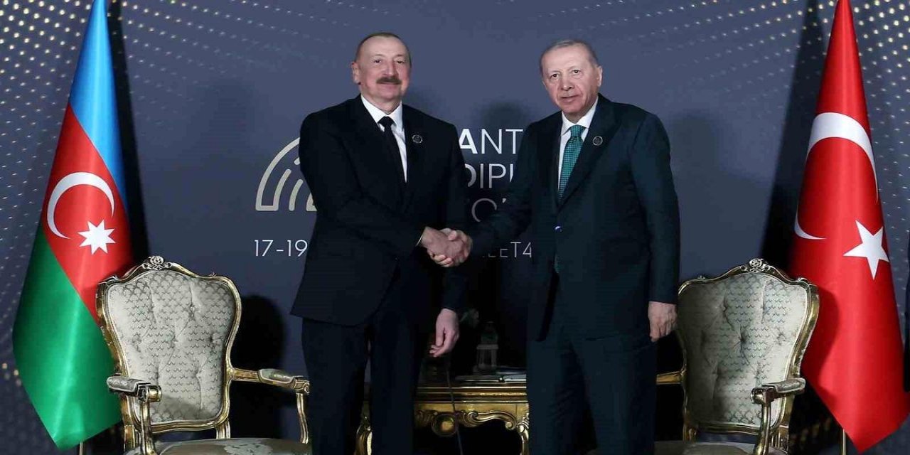 Cumhurbaşkanı Erdoğan, Azerbaycan Cumhurbaşkanı Aliyev İle Bir Araya Geldi