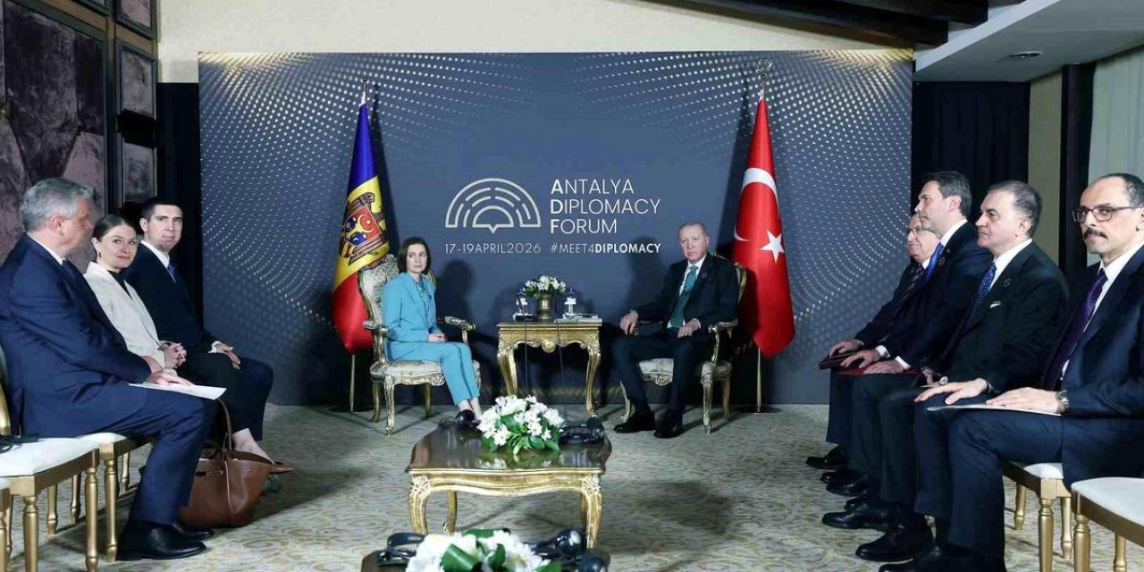 Cumhurbaşkanı Erdoğan, Moldova Cumhurbaşkanı Sandu İle Bir Araya Geldi