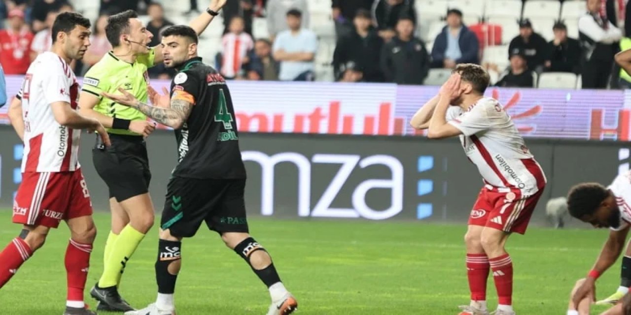 Konyaspor, Deplasmanda Antalyaspor'u Mağlup Etti