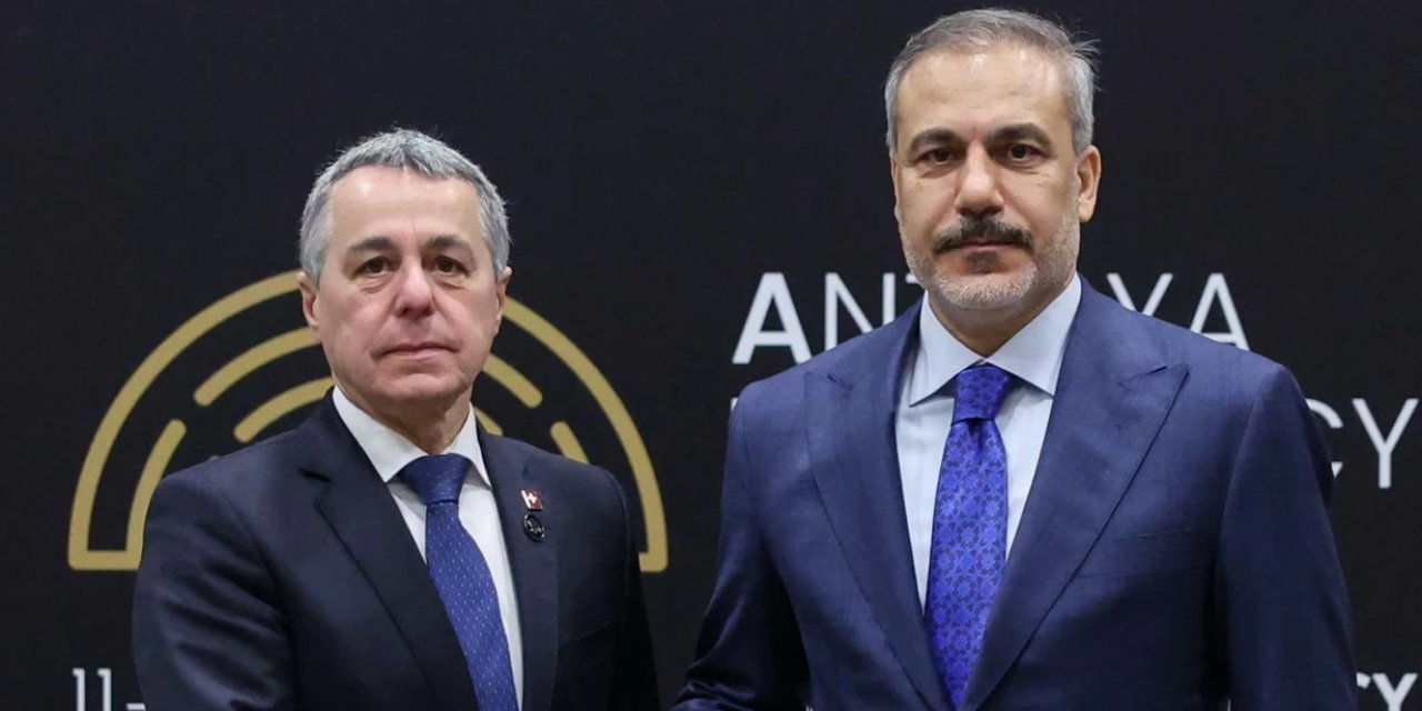 Hakan Fidan, İsviçreli Mevkidaşı Cassis İle Antalya’da Görüştü