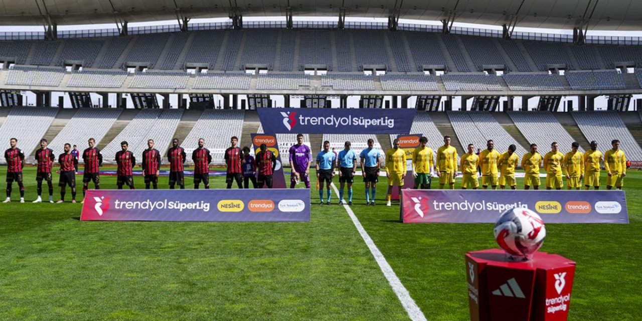 Ligin Bitimine Haftalar Kala Pes Ettiler: Gelecek Sezon İçin Yeni Oyuncular Bakmamız Lazım