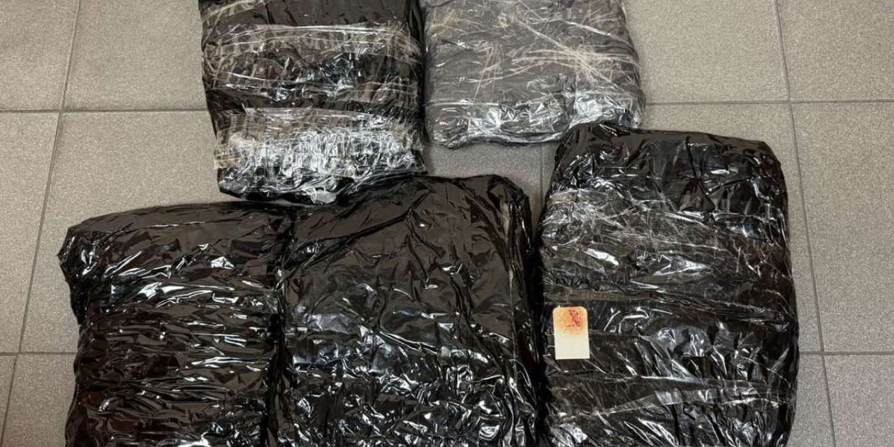 Türk Yolcunun Belinden 5 Kilo 510 Gram Uyuşturucu Çıktı
