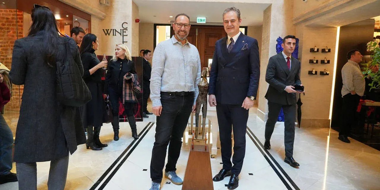 Ekber Sürsal’ın Eserleri, Nisan Ayı Boyunca Sanatseverlerle