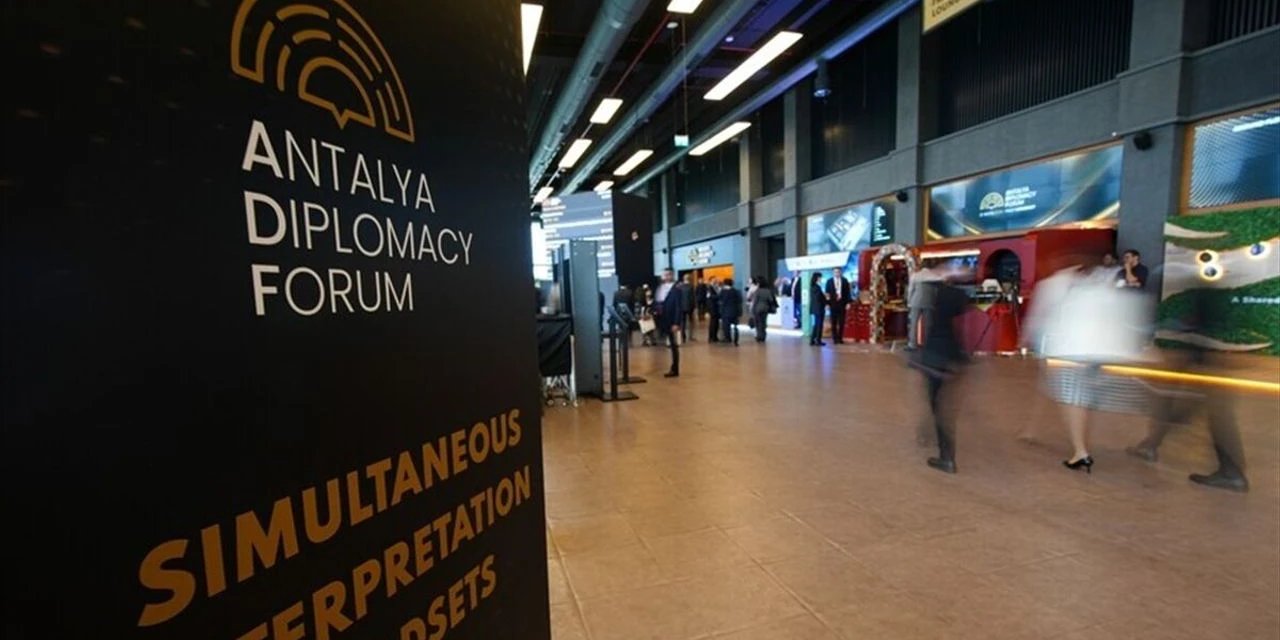 Türkiye ADF'de Adil Bir Dünya İçin Diplomasinin Önemine Dikkati Çekiyor