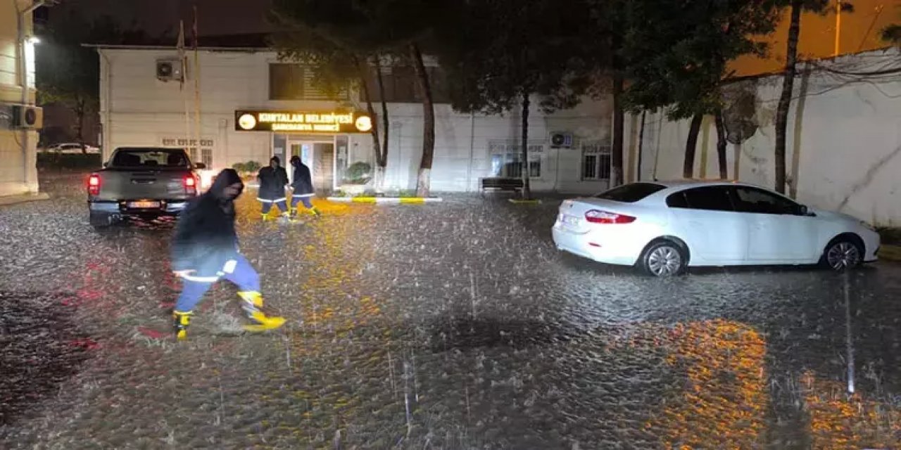 Siirt ve Kurtalan'da Sağanak Hayatı Olumsuz Etkiledi