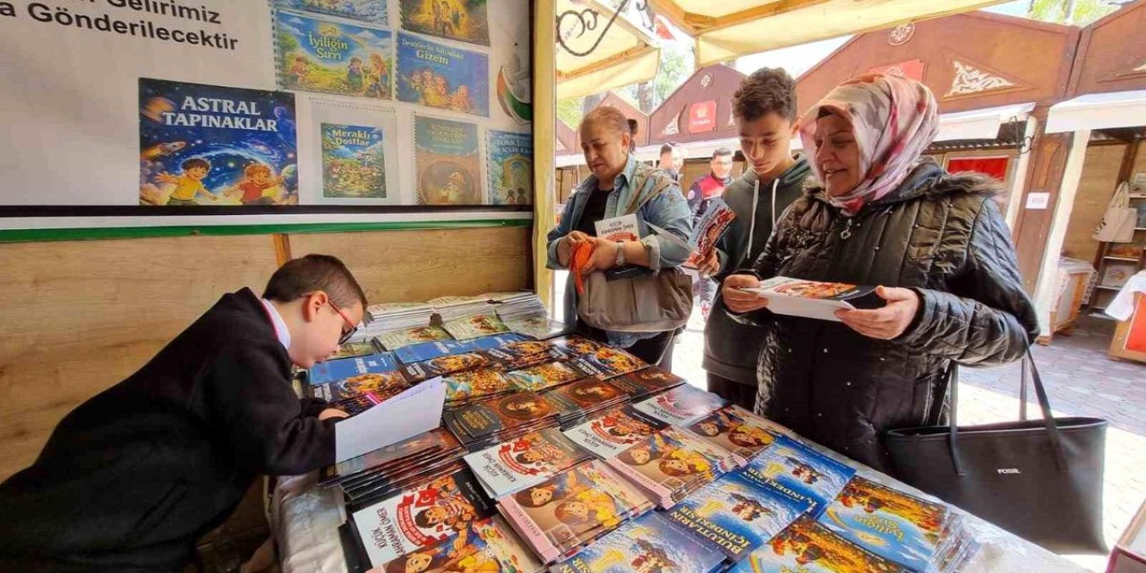 Minik Yazarlar Filistin'e Umut Oluyor