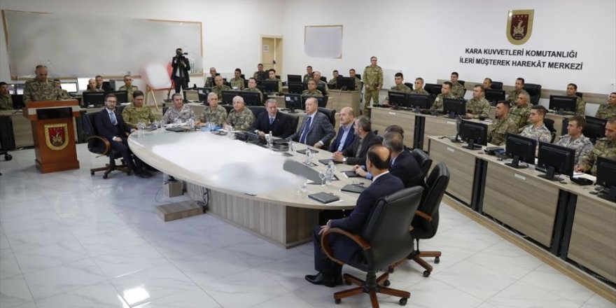 Cumhurbaşkanı Erdoğan'dan Şanlıurfa’daki Harekat Merkezi’ne ziyaret