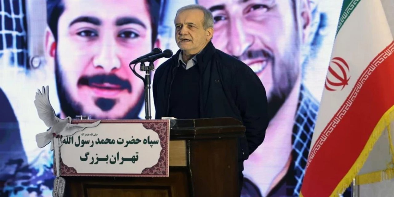 İran Cumhurbaşkanı Pezeşkiyan'dan "Deniz Ablukası" Tepkisi! "Ateşkes Mutabakatının Açık Bir İhlali"