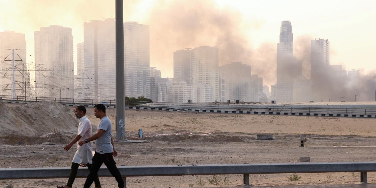 WSJ: BAE, Savaşın Dolar Rezervlerini Etkileyeceği Endişesiyle ABD'den Finansal Yardım İstiyor