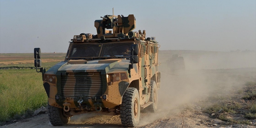 Barış Pınarı Harekatı'nda Keşif-gözetleme Faaliyetleri Sürüyor