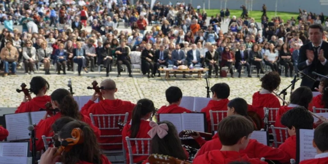 İstanbul, 23 Nisan’da Çocukların Sanat Sahnesine Dönüşüyor