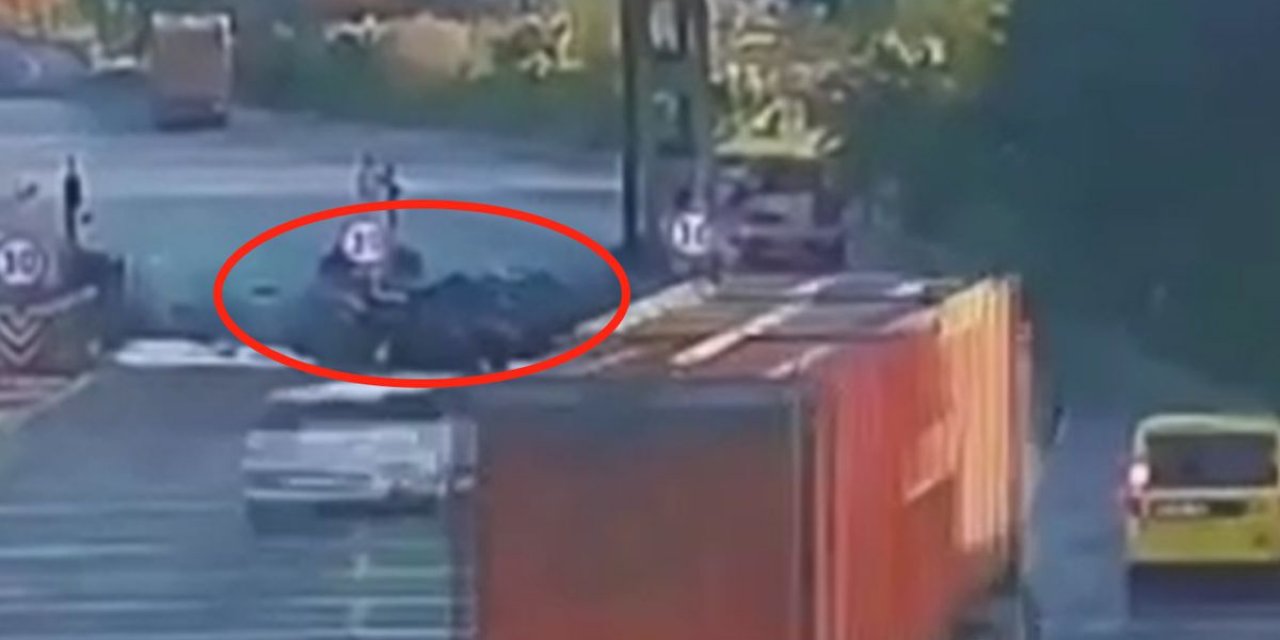 Genç Doktorun Aracı Yanarken Trafik Umarsızca Aktı