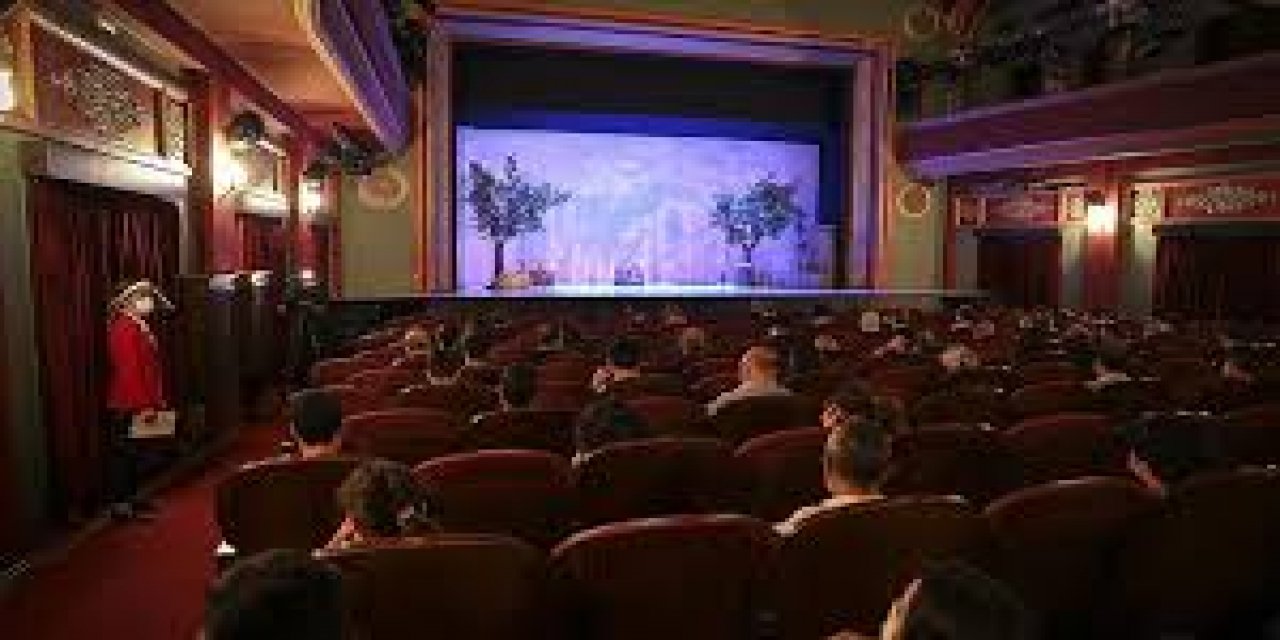 Çevre Sorunları Ve Savaşlara Karşı Farkındalıkta Sanatın Gücünü Kullandı