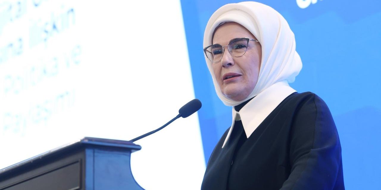 Emine Erdoğan'dan Çocukların Dijital Ortamda Korunması Programına İlişkin Paylaşım