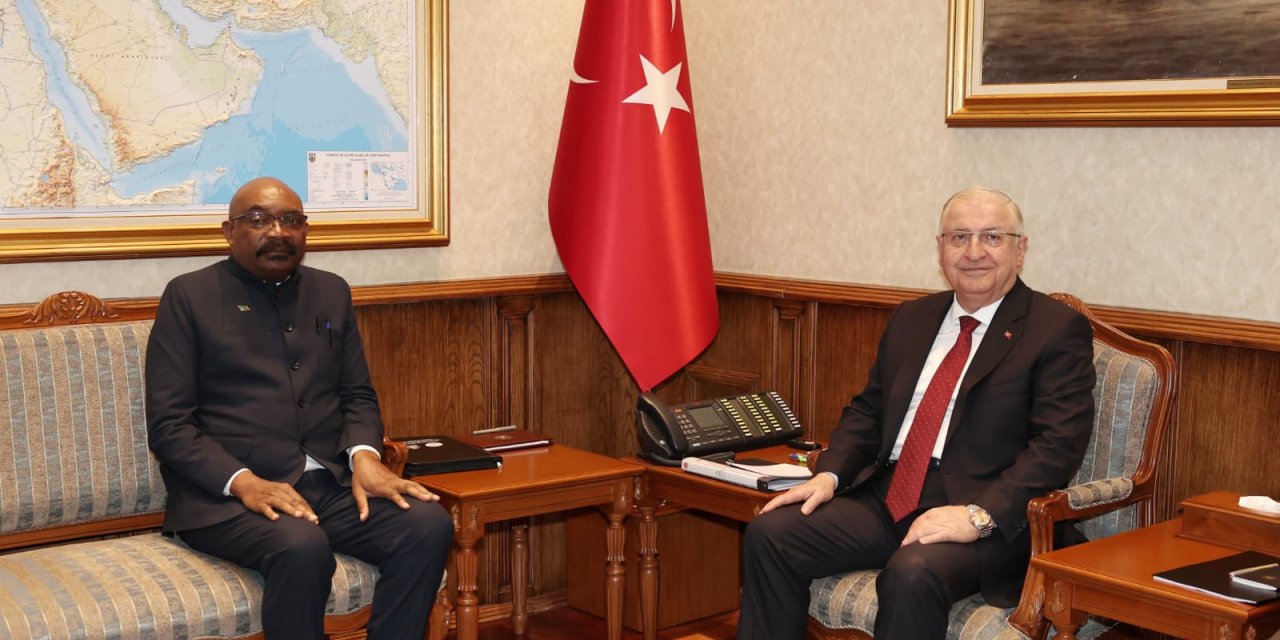 Milli Savunma Bakanı Güler, Zambiyalı Mevkidaşı Lufuma İle Bir Araya Geldi