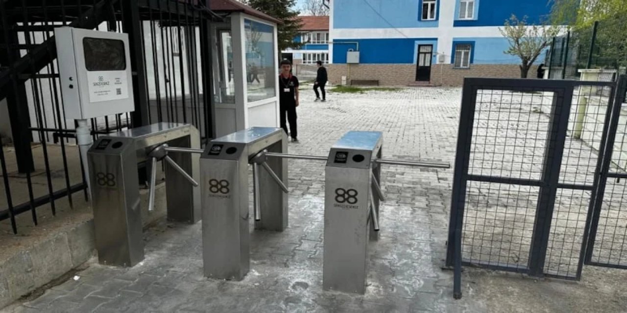 Denizli’de Pilot Okulda Turnike Sistemi: "Şiddet Ve Devamsızlık Neredeyse Sıfırlandı"
