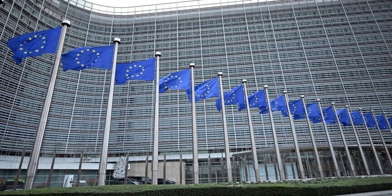 AB, Karadağ'ın Birliğe Katılım Anlaşması'nın Taslak Çalışmalarını Başlattığını Duyurdu